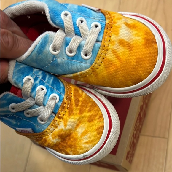 Vans Kids Tie-Dye Sneakers - size 4 - Picture 6 of 7